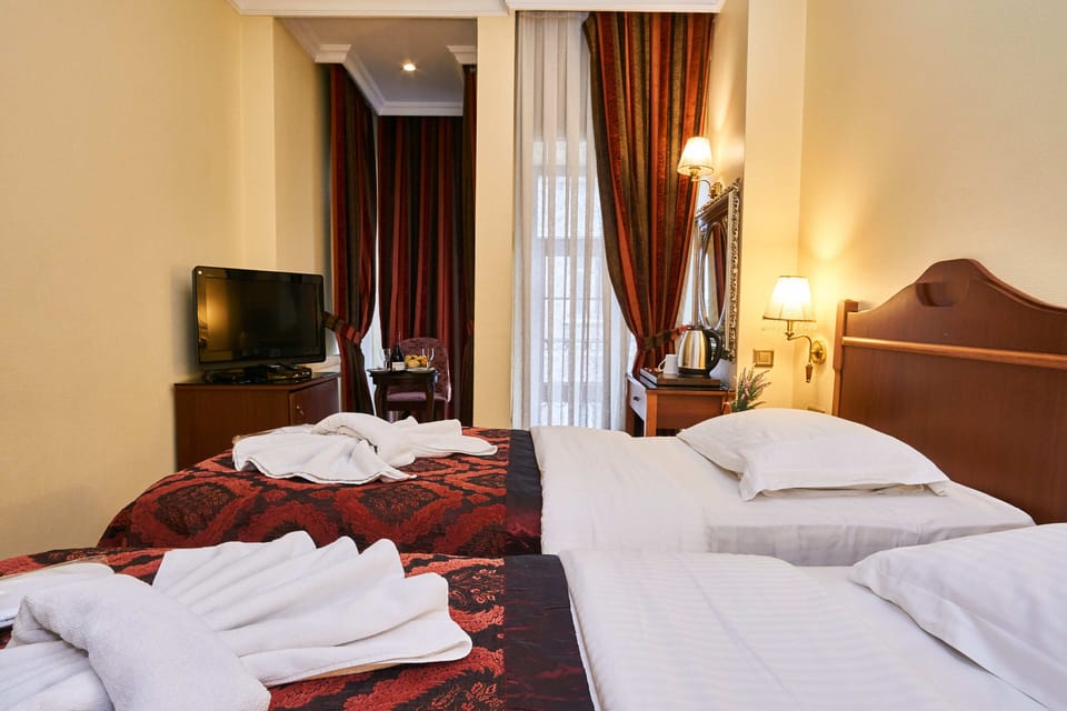 Superior Double or Twin Room | Premium bedding, down comforters, Tempur-Pedic beds, minibar