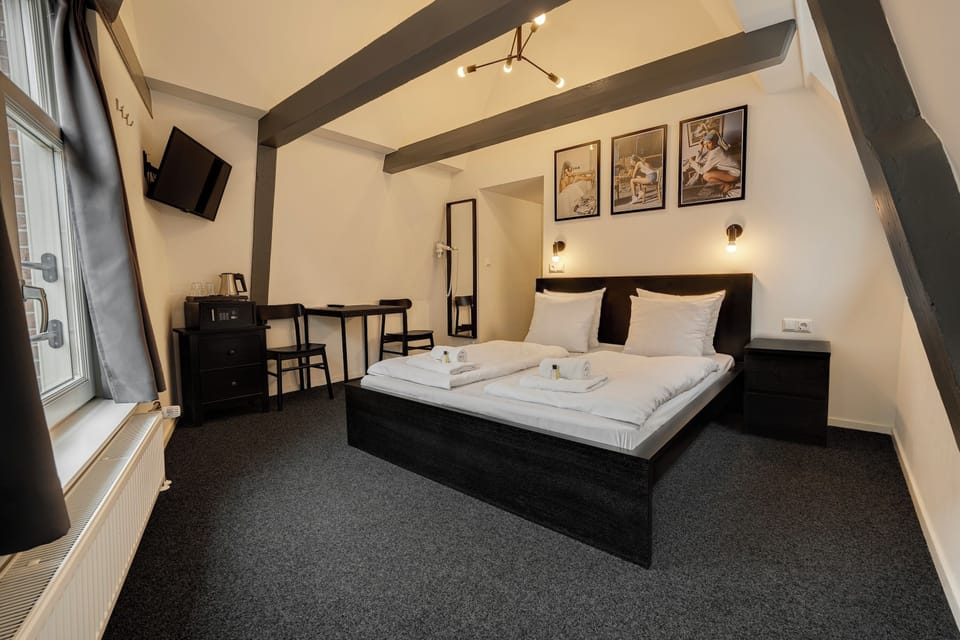 Premium Room, 1 Double Bed, Private Bathroom | Individually decorated, free WiFi, bed sheets