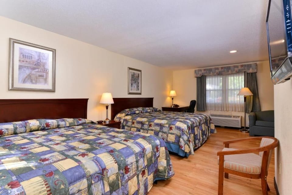 1 bedroom, desk, iron/ironing board, WiFi (free)