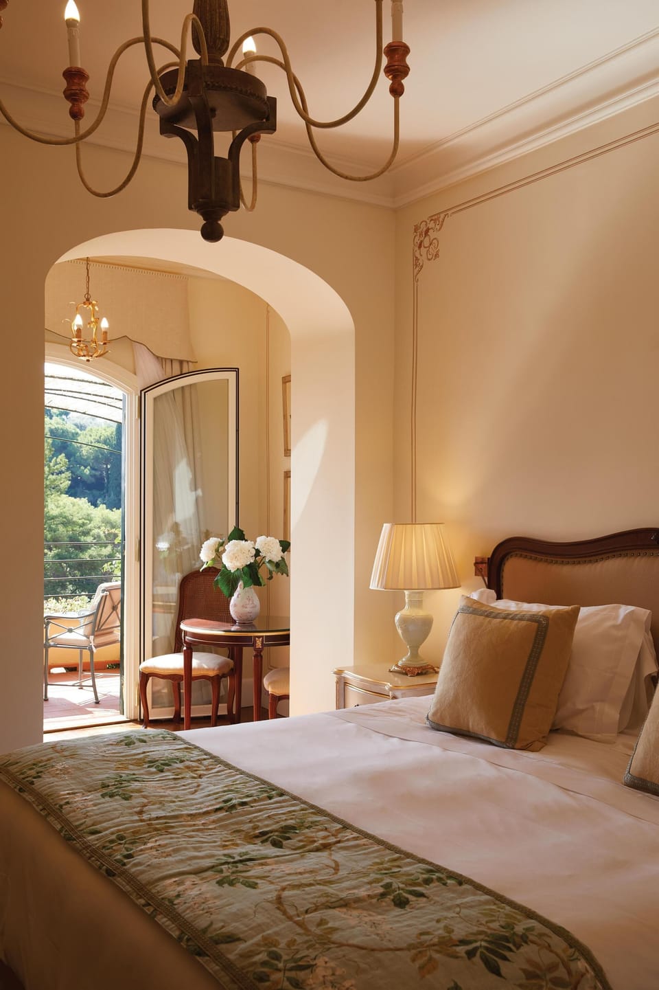 Suite, Sea View (Balcony or Terrace) | Hypo-allergenic bedding, down comforters, minibar, in-room safe