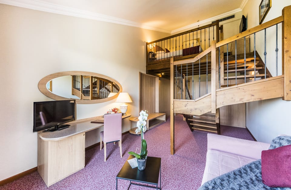 Family Room (Classic) - Hotel | Premium bedding, minibar, in-room safe, desk