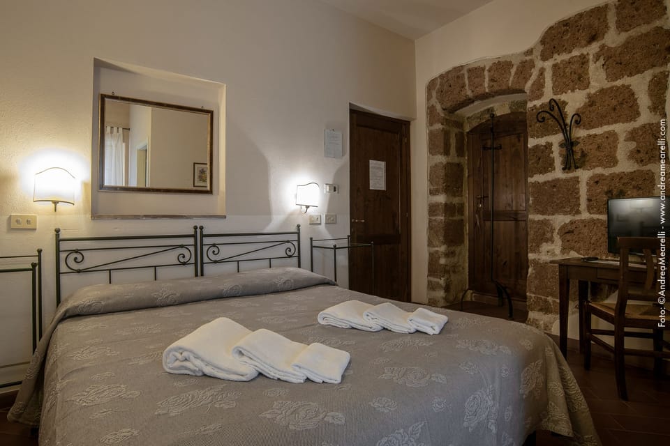 Standard Double Room | Minibar, in-room safe, desk, rollaway beds