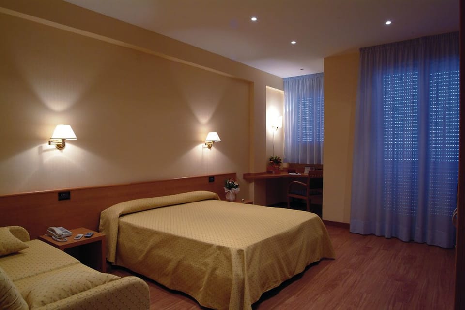 Down comforters, minibar, desk, soundproofing