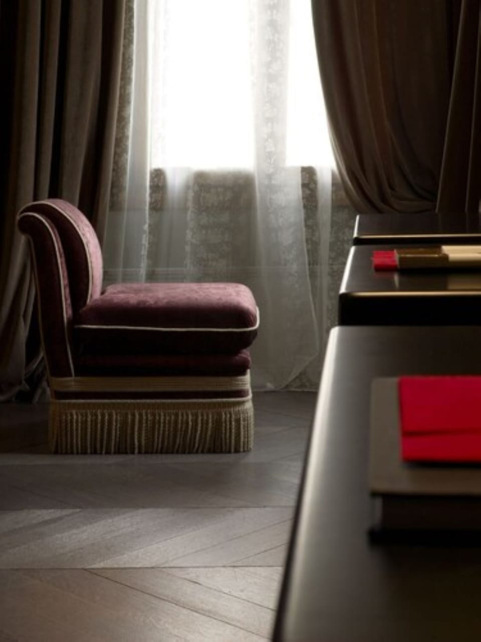 Junior Suite, 1 Queen Bed, Canal View, Corner (Grand Canal n.10) | Down comforters, minibar, in-room safe, desk