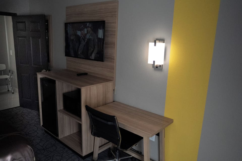 In-room safe, desk, blackout drapes, soundproofing