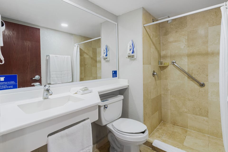 Shower, free toiletries, hair dryer, towels