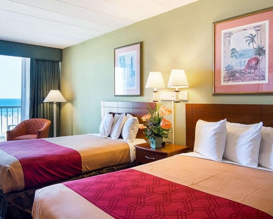 Basic Double Room | Desk, laptop workspace, blackout drapes, iron/ironing board