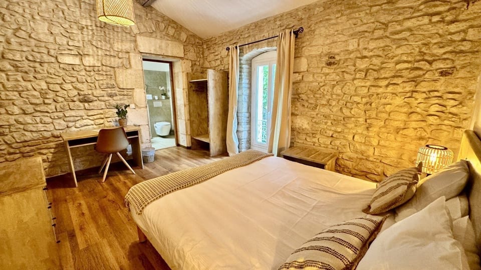 Superior Double Room | Desk, free WiFi, bed sheets, wheelchair access
