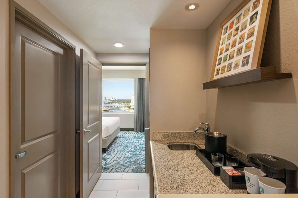Suite, 1 King Bed, Bay View | Minibar