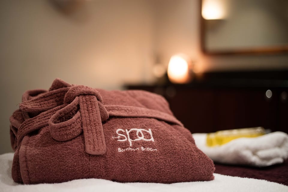 Couples treatment rooms, body treatments, aromatherapy