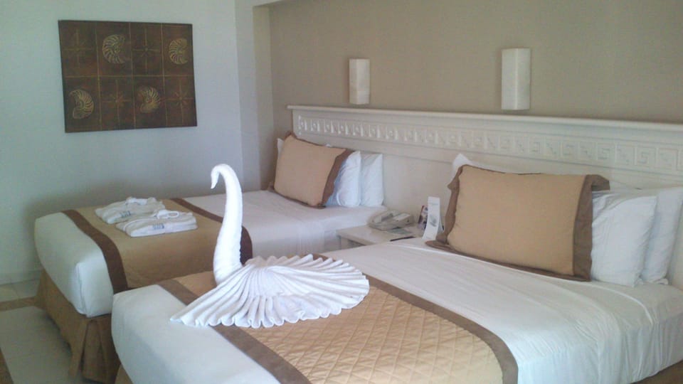 Free minibar, in-room safe, blackout drapes, iron/ironing board