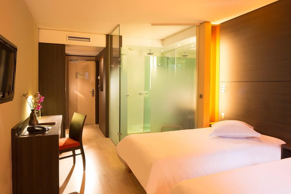 In-room safe, desk, blackout drapes, soundproofing