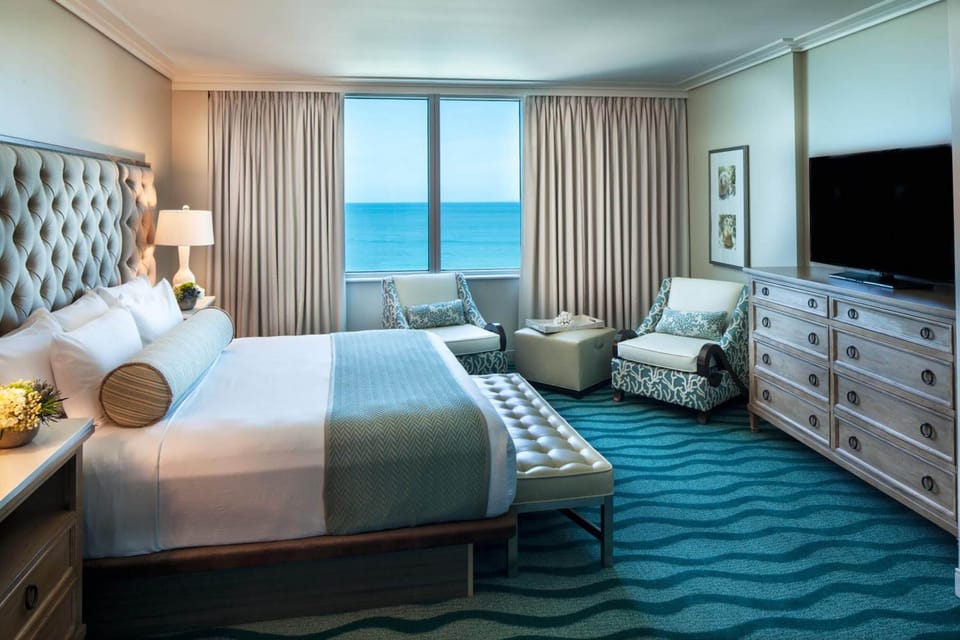 Deluxe Room, 1 King Bed (Gulf Front) | Premium bedding, in-room safe, blackout drapes, iron/ironing board