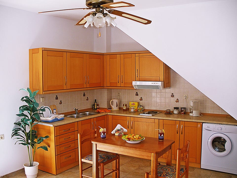 Apartment | Private kitchen | Fridge, coffee/tea maker, electric kettle, cookware/dishes/utensils