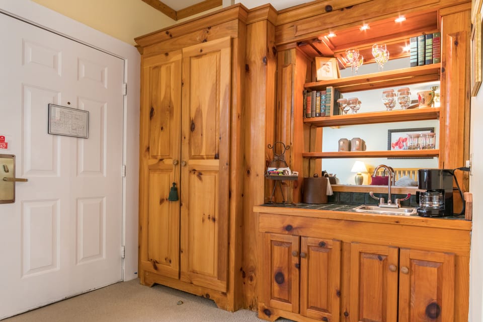 Balsam Suite | Minibar