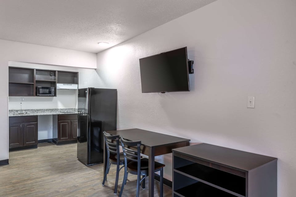 Deluxe Room, 2 Queen Bed, Non-Smoking, Kitchenette | Pillowtop beds, individually furnished, desk, laptop workspace