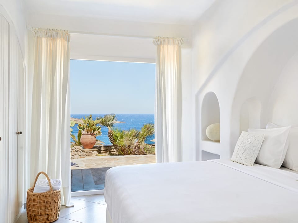 Junior Suite Sea View | In-room safe, soundproofing, free WiFi, bed sheets