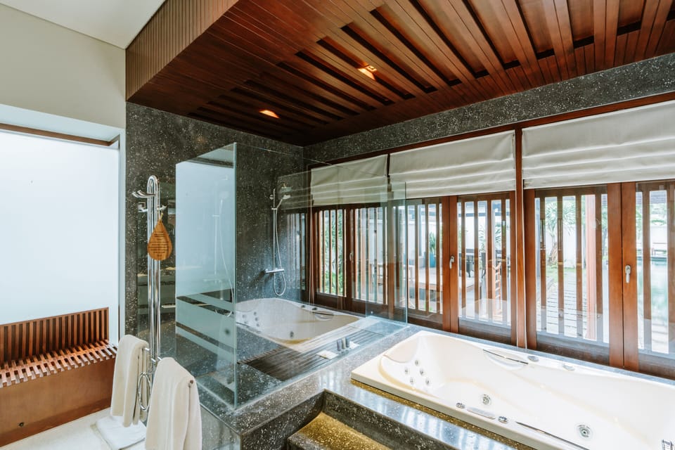 Royal Villa, 3 Bedrooms, Courtyard Area (Independent Building across the street) | Bathroom | Separate tub and shower, jetted tub, free toiletries, hair dryer