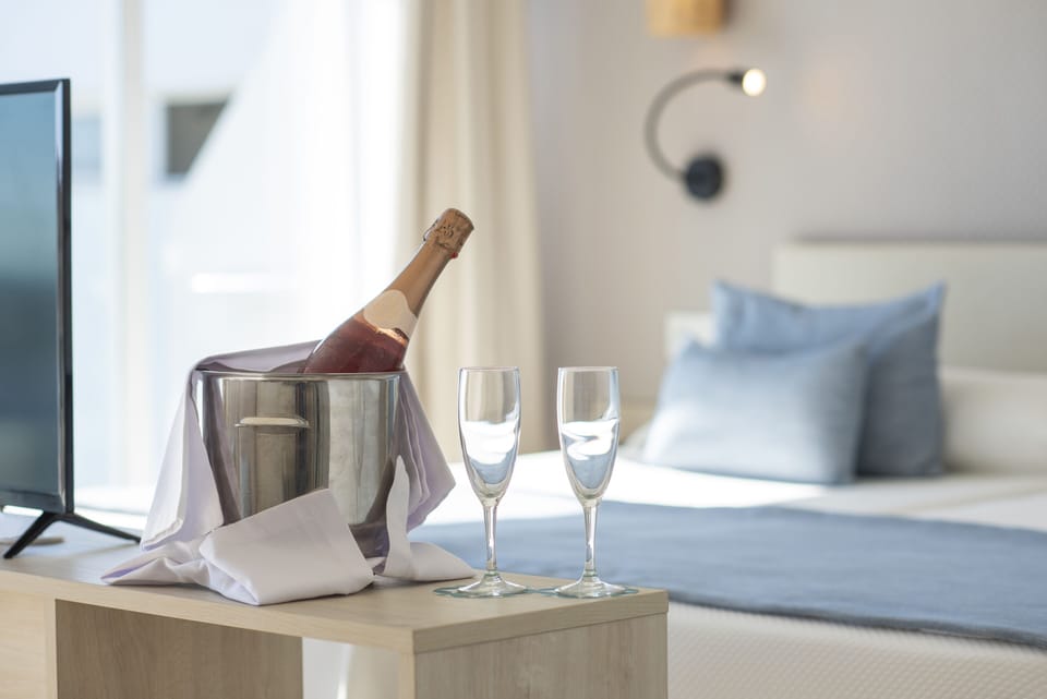 In-room safe, desk, free WiFi, bed sheets