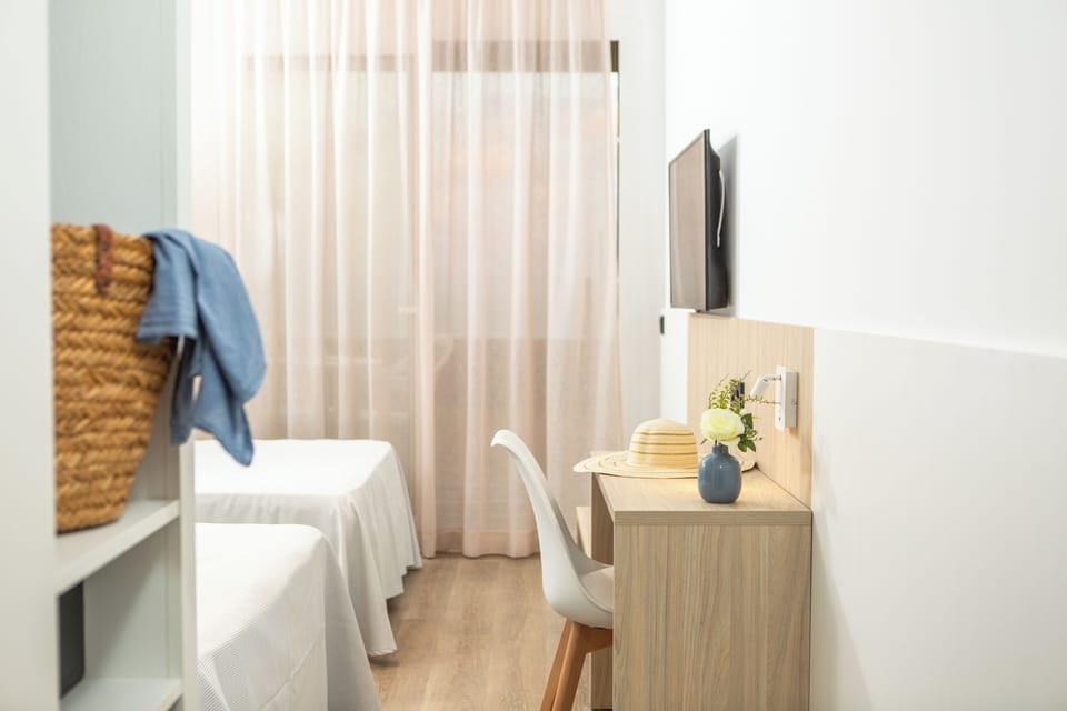 Minibar, in-room safe, desk, free WiFi