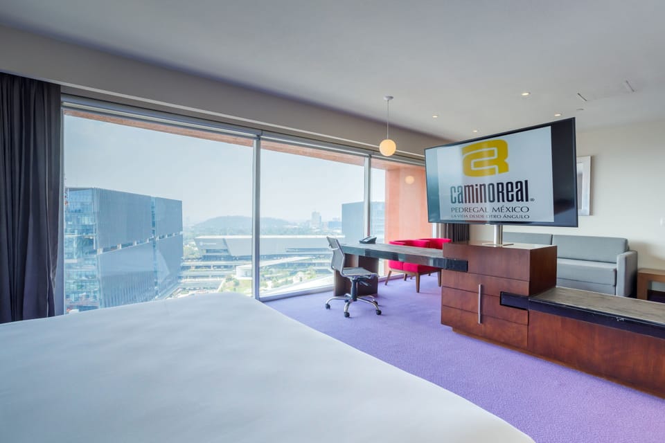 Master Suite | Premium bedding, minibar, desk, blackout drapes