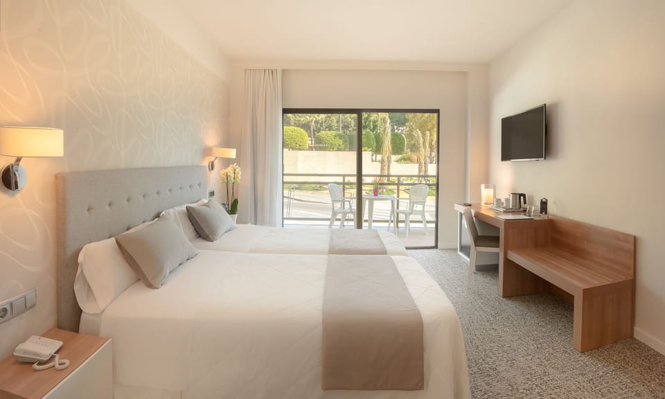 Minibar, desk, iron/ironing board, free WiFi