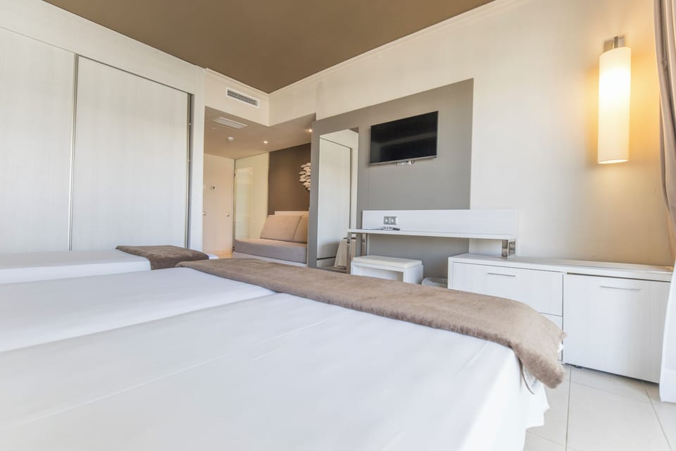 Minibar, desk, blackout drapes, free WiFi