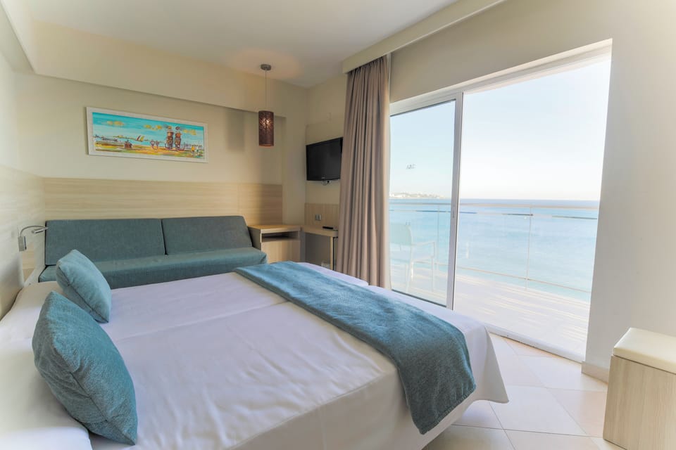 Minibar, desk, blackout drapes, free WiFi