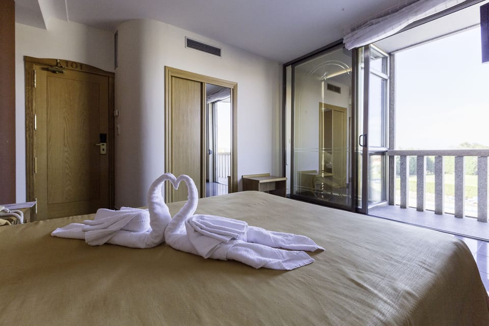 Superior Double Room | In-room safe, desk, soundproofing, cribs/infant beds