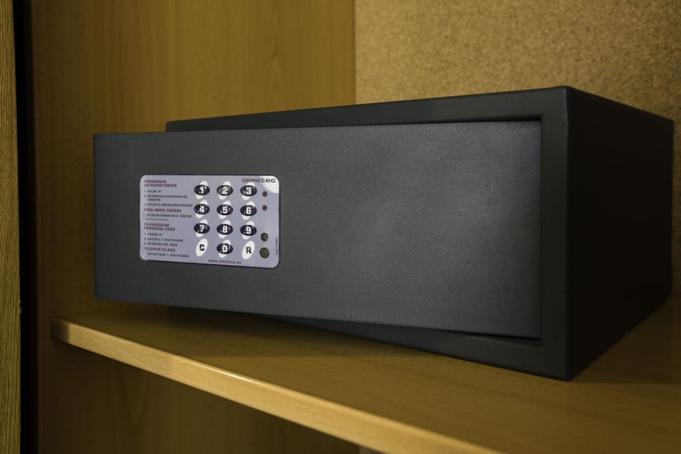 In-room safe, desk, soundproofing, cribs/infant beds