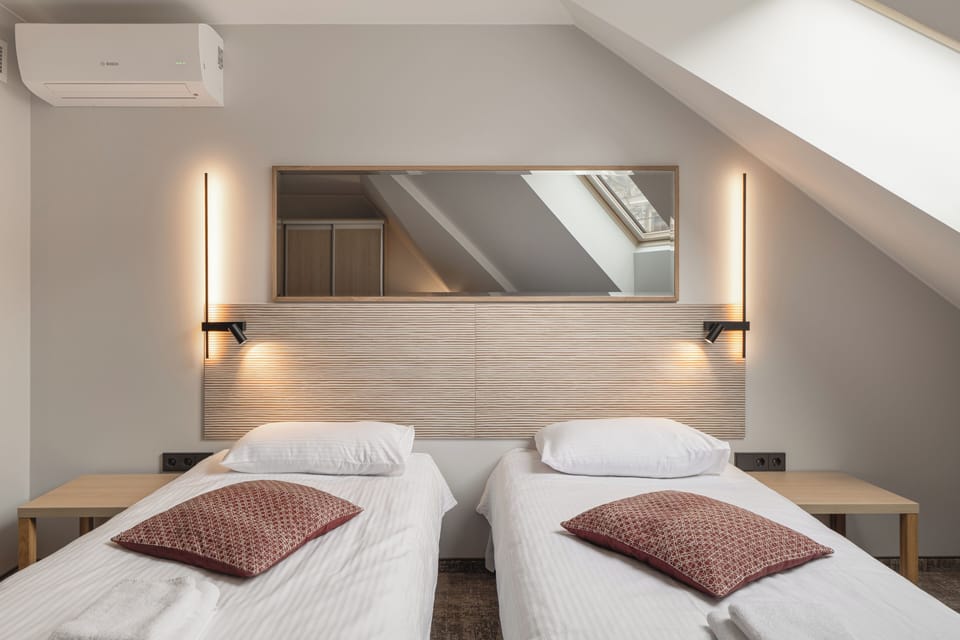 Renovated DBL or Twin rooms | Desk, soundproofing, free WiFi, bed sheets