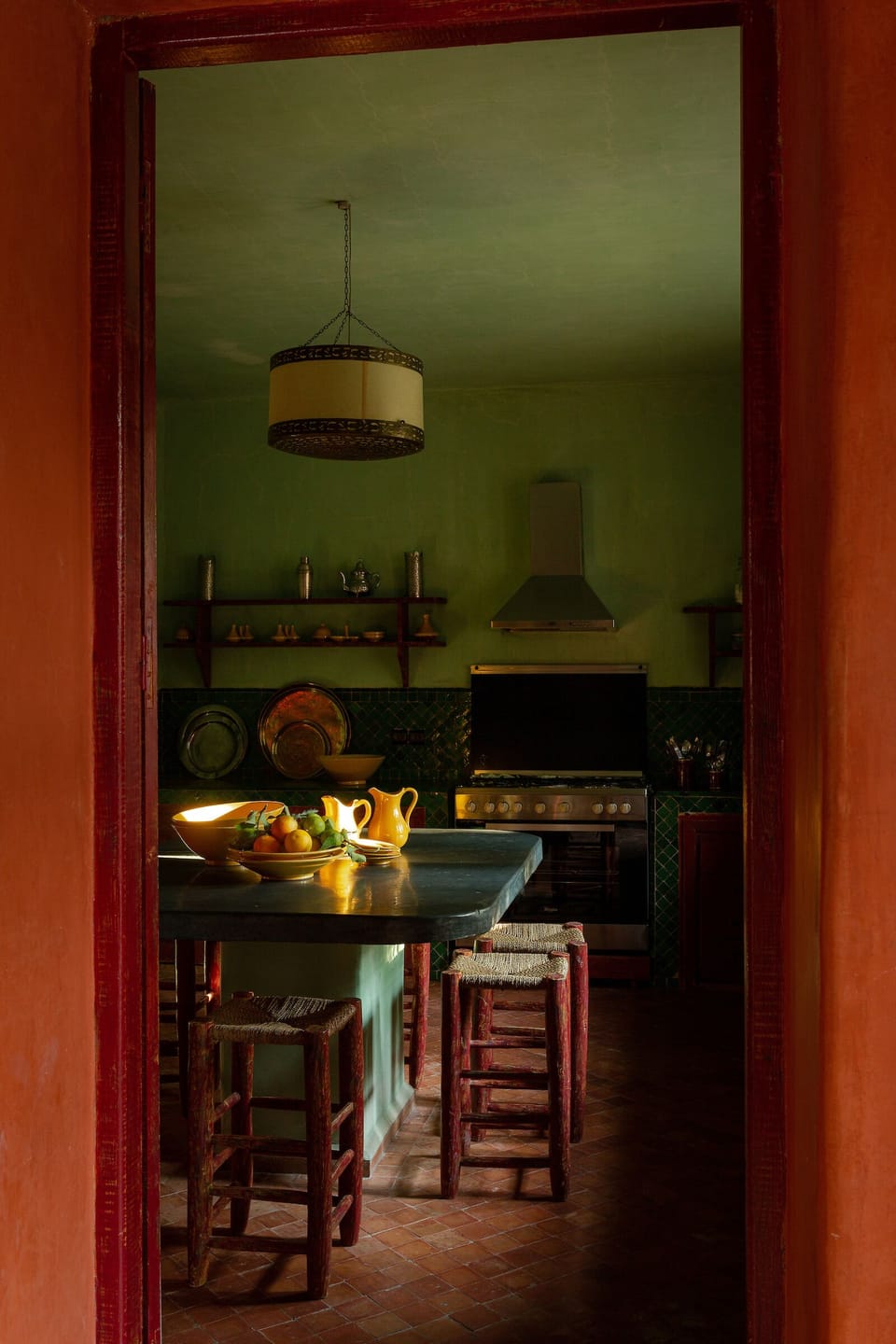 Suite Villa Primera | Private kitchen | Full-size fridge, microwave, cleaning supplies