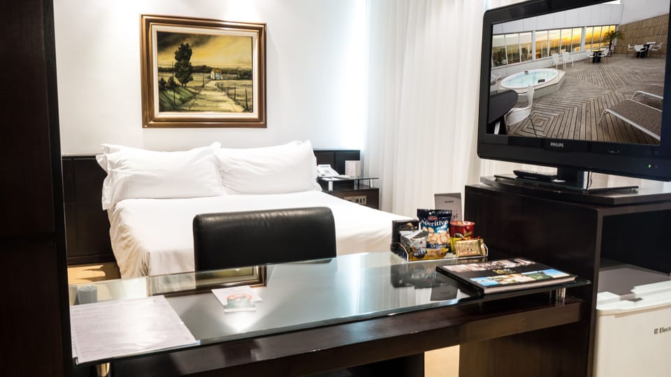 Suite | Minibar, in-room safe, desk, WiFi (free)