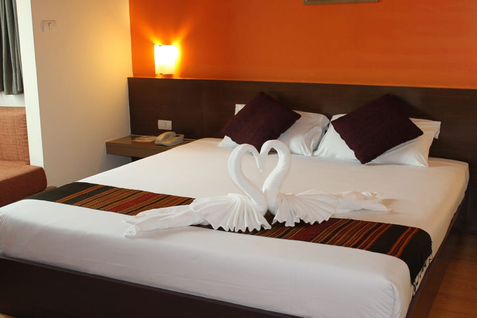 Suite | Minibar, in-room safe, desk, iron/ironing board