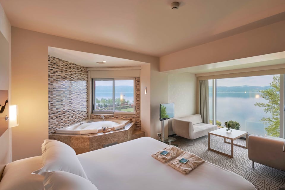 Suite, 1 Bedroom, Corner | In-room safe, desk, blackout drapes, soundproofing
