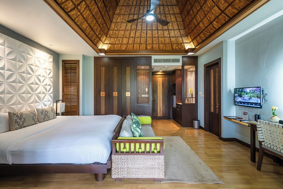 Deluxe Villa, 1 Bedroom, Bathtub, Mountain View | In-room safe, iron/ironing board (on request), cribs (free)