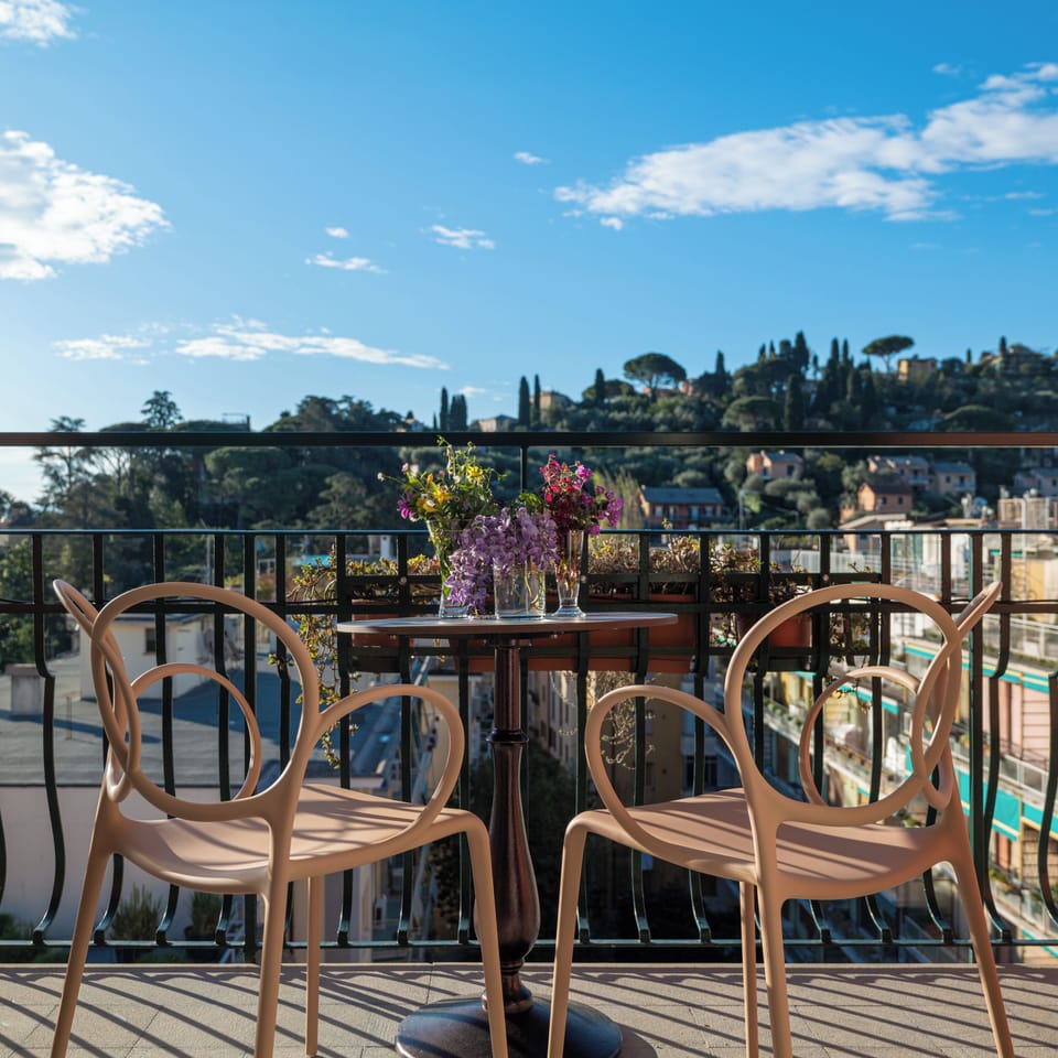 Superior Room | Hill view