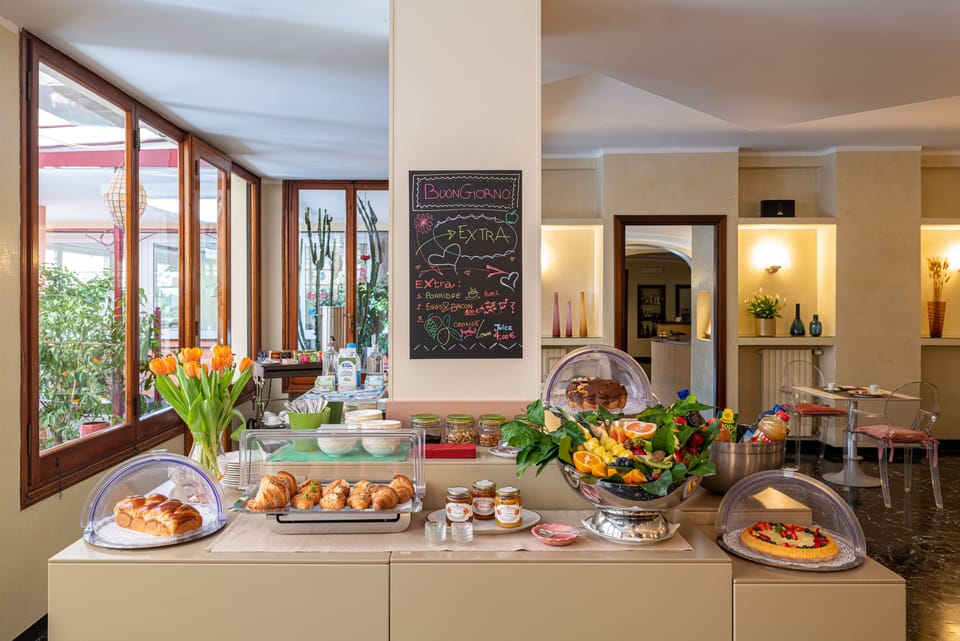 Daily buffet breakfast for a fee
