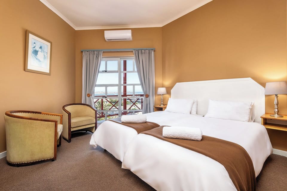 Standard Single | In-room safe, soundproofing, cribs (free), WiFi (free)