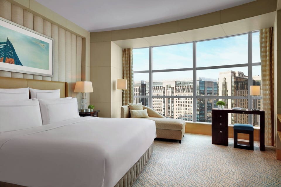 Executive Suite, 1 Bedroom | Premium bedding, down comforters, minibar, in-room safe