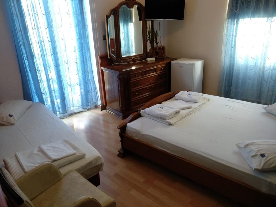 Premium bedding, Select Comfort beds, free WiFi