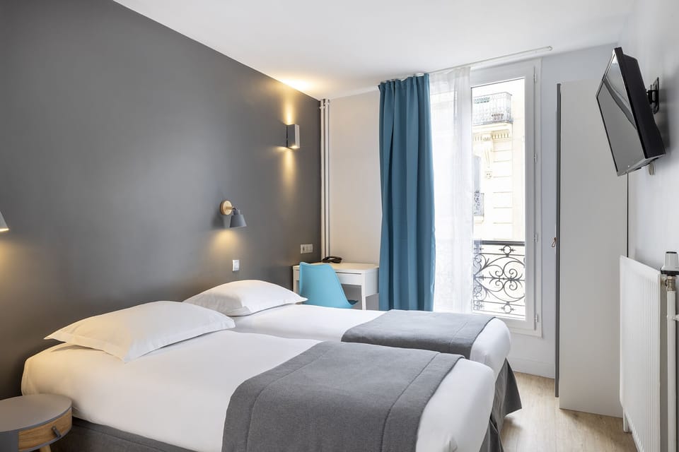 Premium bedding, in-room safe, desk, soundproofing