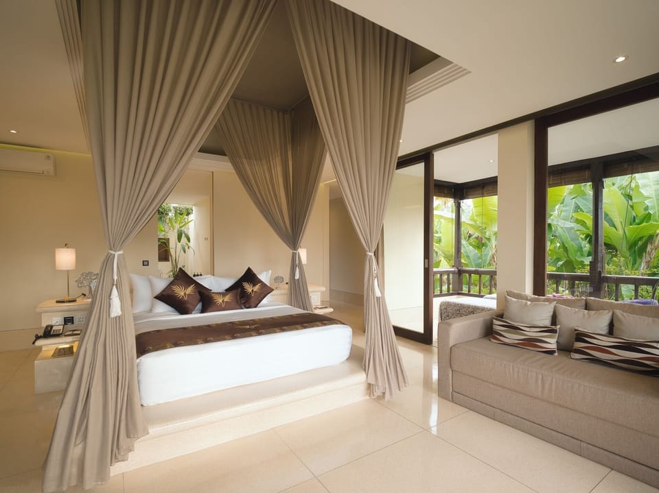 Egyptian cotton sheets, premium bedding, minibar, in-room safe