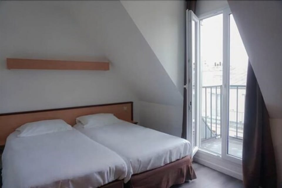 Premium bedding, desk, blackout drapes, iron/ironing board