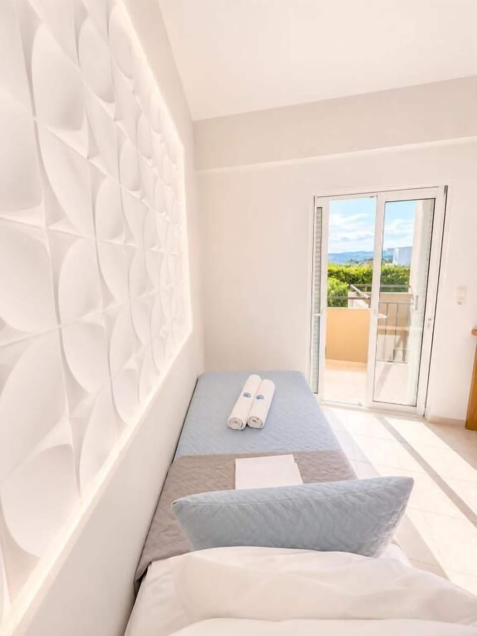 Comfort Apartment, Multiple Beds, Connecting Rooms | In-room safe, individually decorated, individually furnished, desk