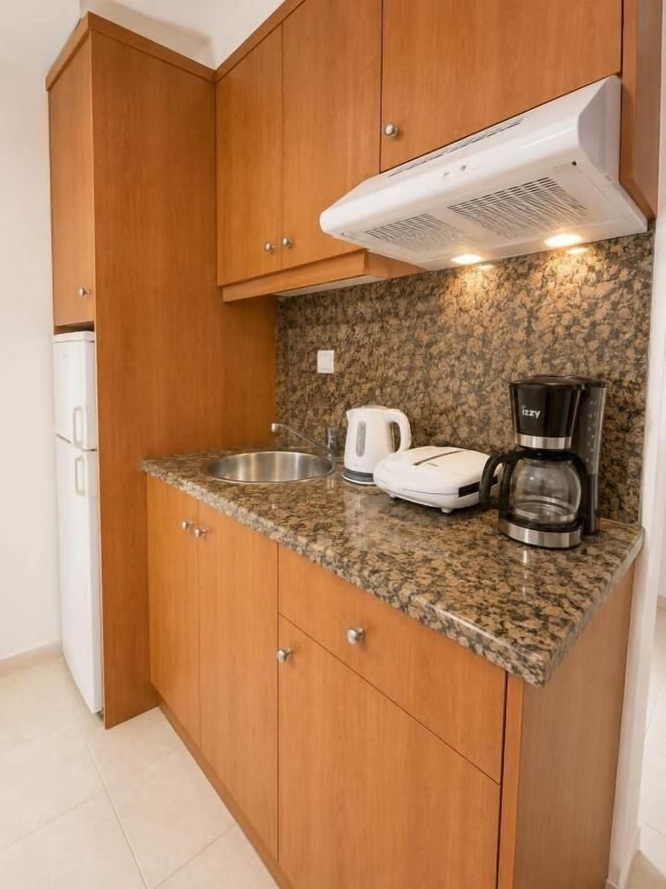Comfort Apartment, Multiple Beds, Connecting Rooms | In-room safe, individually decorated, individually furnished, desk