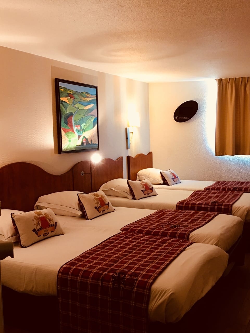 Family Quadruple Room | Premium bedding, pillowtop beds, in-room safe, desk