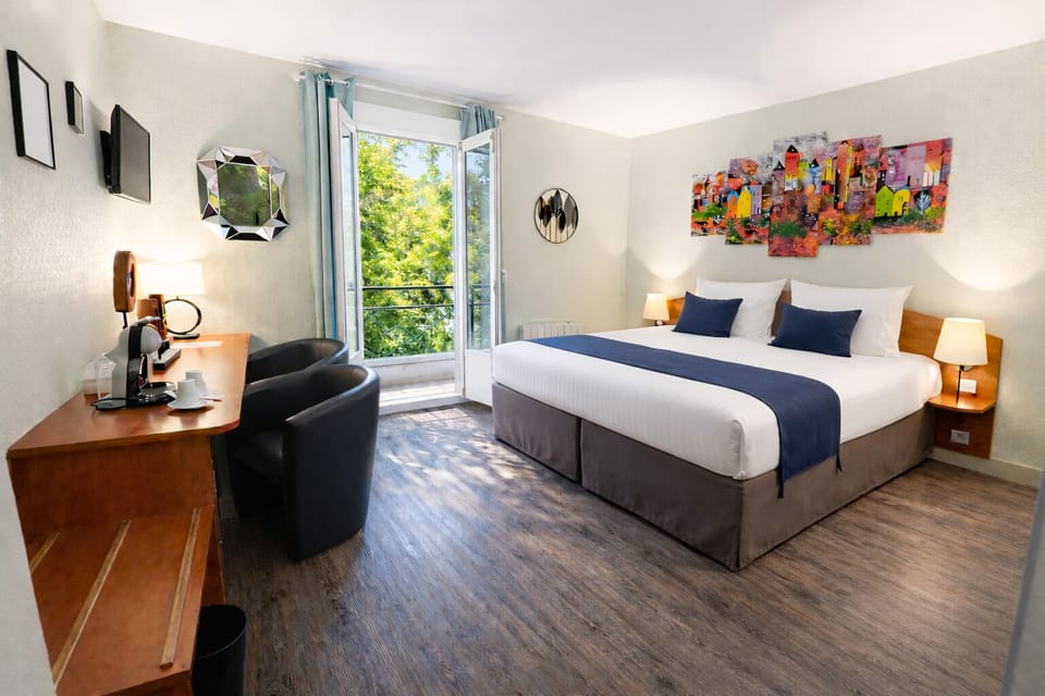 Premium bedding, desk, laptop workspace, soundproofing