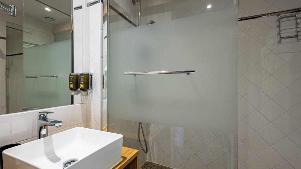 Double or Twin Room | Bathroom | Hair dryer, bathrobes, slippers, towels