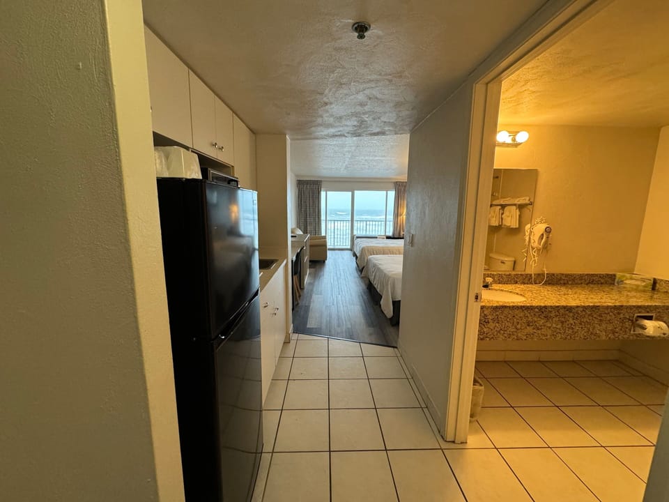 Fridge, coffee/tea maker, freezer